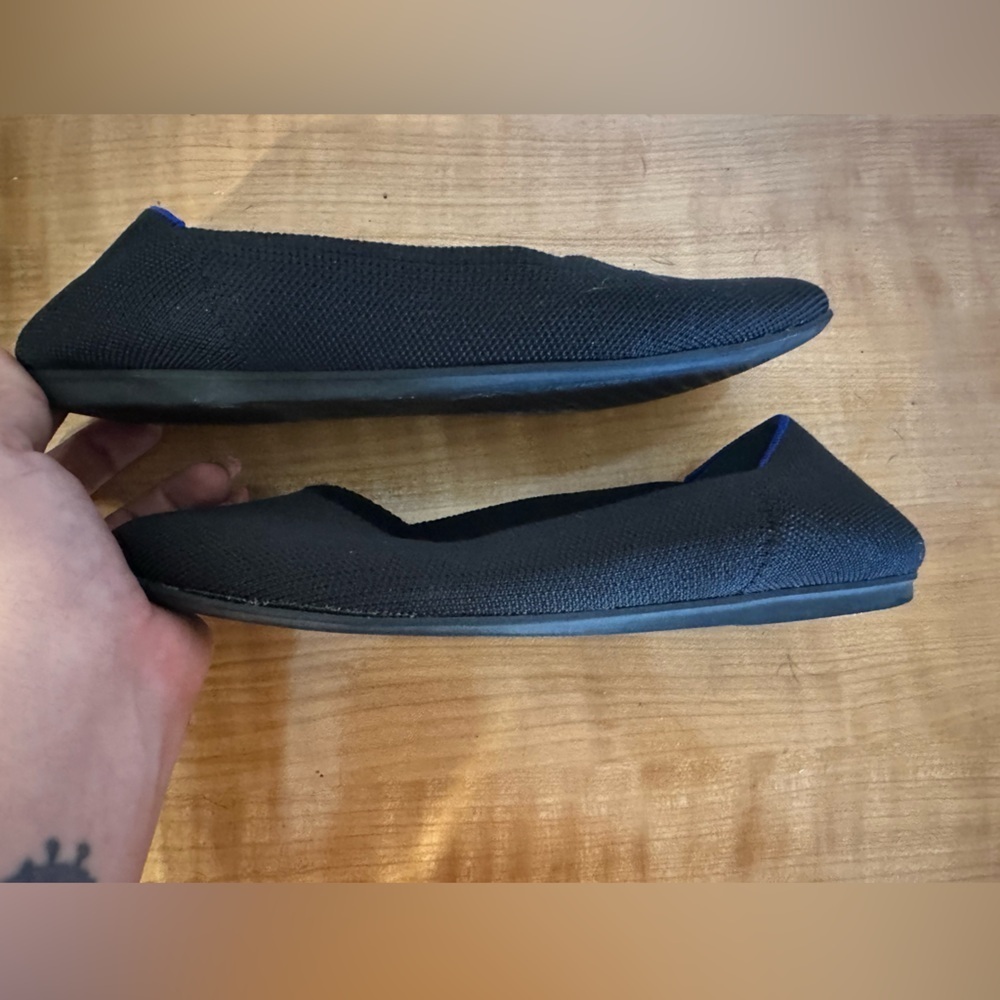 Rothy's The Flat Black Flats with Blue Trim - Size 8.5 - Picture 5 of 8